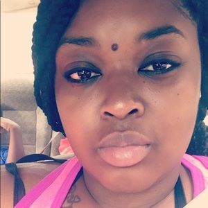 Meet your Posher, Shamira